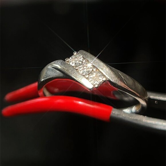 10K White Gold 3-Small Diamonds Ring - Picture 8 of 11